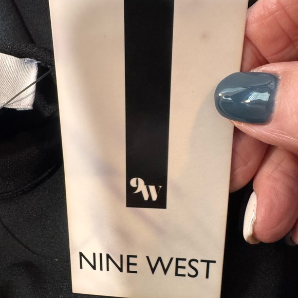 Nine West Black Muscle Top with faux gold chain accenting the back NWT - Picture 6 of 11